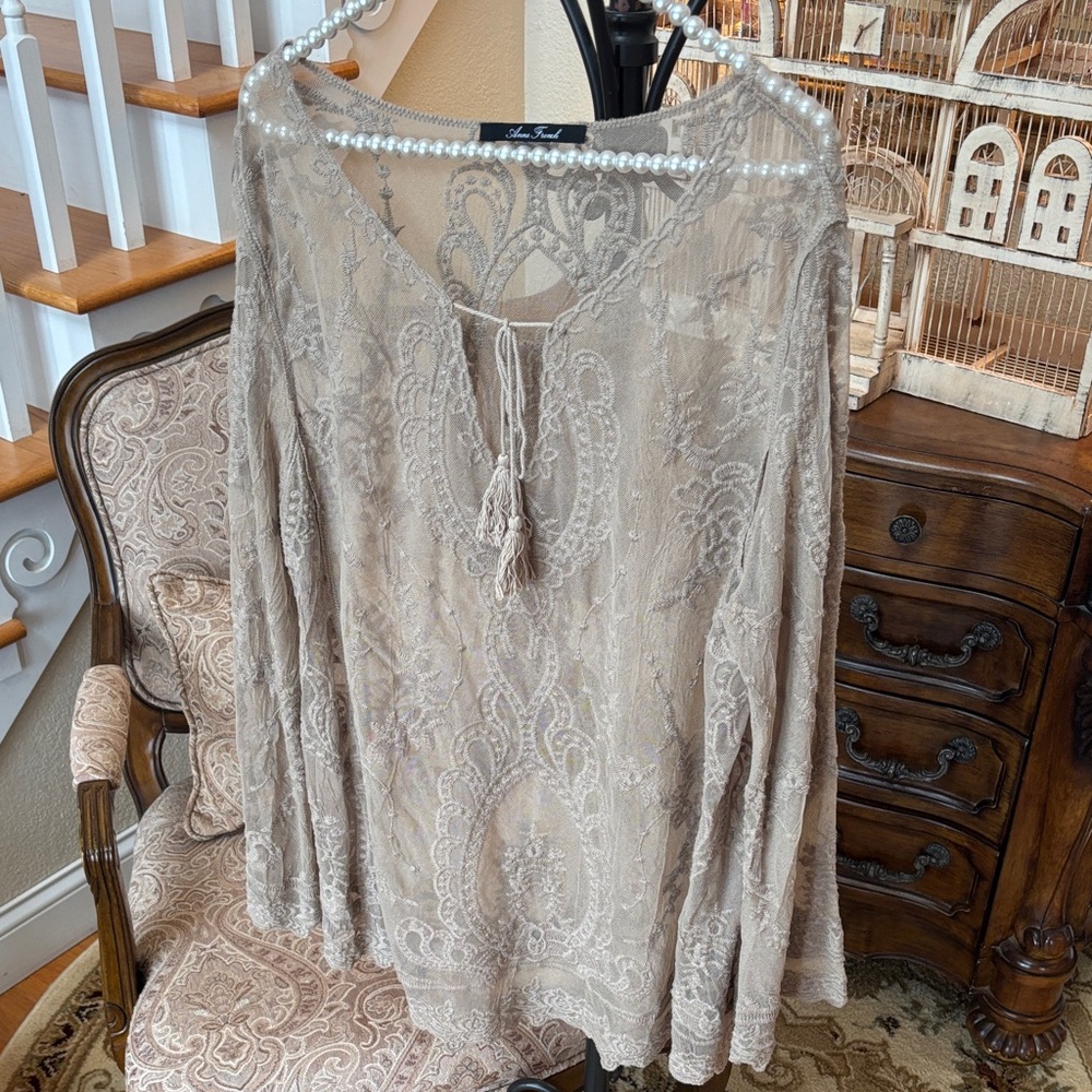 🤎🤍Anne French.🤍🤎Lace Blouse Size Large‎